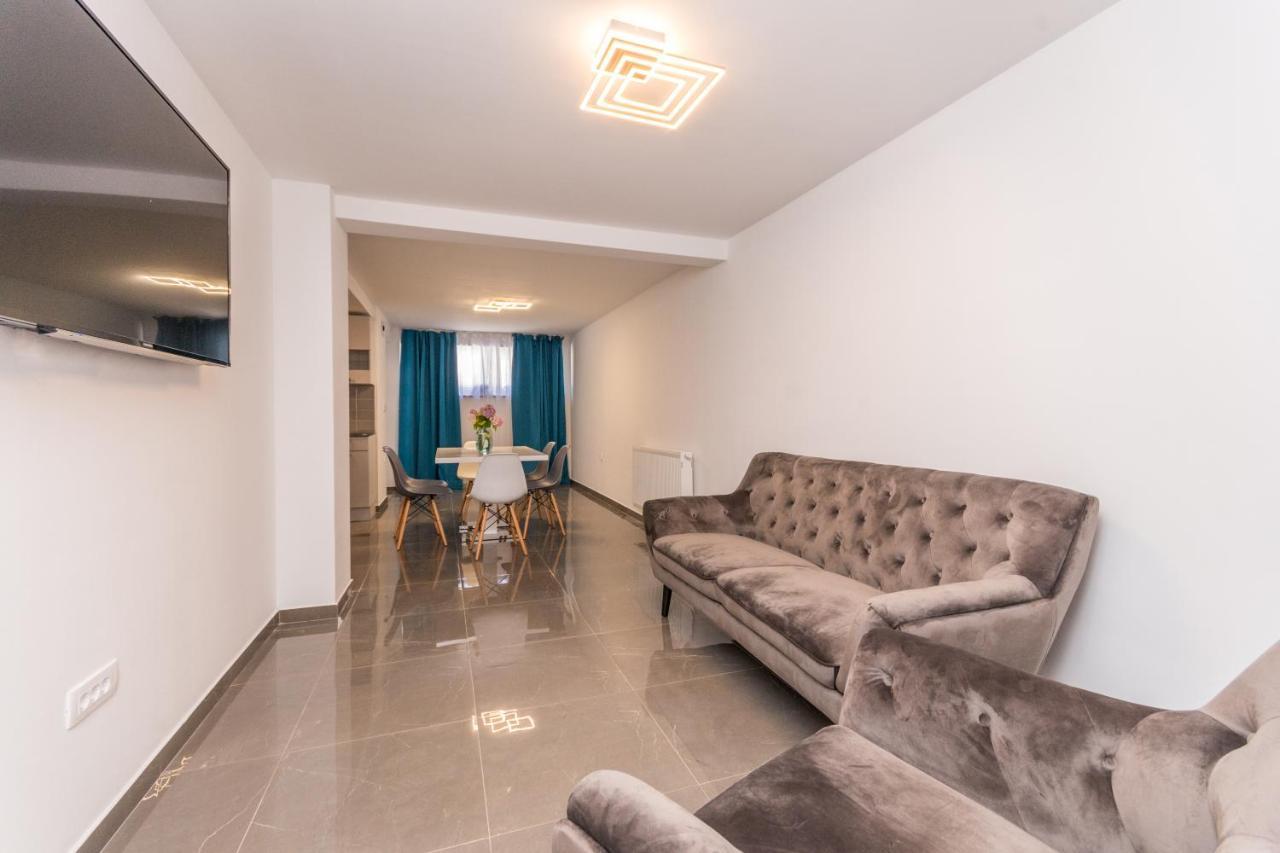Apartment Jakov With A Pool 자다르 외부 사진