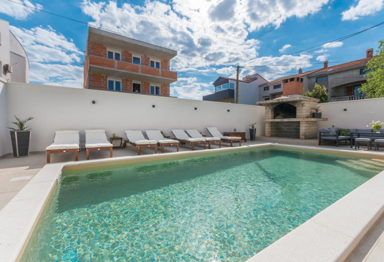 Apartment Jakov With A Pool 자다르 외부 사진